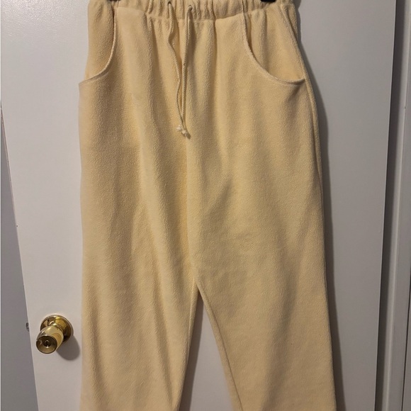New York Laundry Pants - Y2K New York Laundry Butter Yellow Cloth Cozy Feminine Girly Sweatpants
